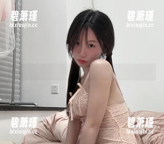 微密圈 - 用火龙果羊来解锁空姐的私拍空间！