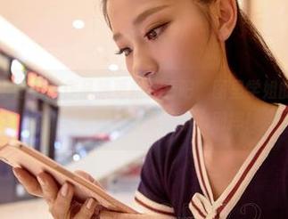 爱丝 – 欣杨学姐最新作品集更新！看吧，图里学姐的眼神可能在说：考试就像滑冰，小心别摔！