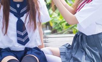 爱蜜社 – 瑞妤红裙图包：这样的裙子太让人想多了呀！