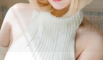 这些美图里的狐洛洛子，私拍随性又自然，让我心里一紧，真想知道她都经历了什么。