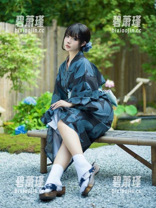 玉汇yuuhui的女仆：当餐具与陌生的眼神目光交汇