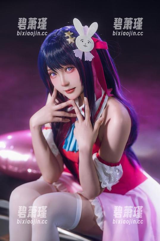 沉迷瓜希酱的全套写真，看尼禄水着怎么让人心里痒痒的。