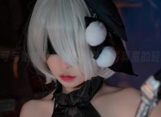 疾走可可与她的奶牛朋友：私拍写真里的轻松一刻