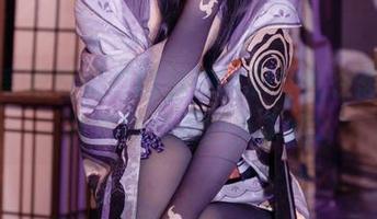 白莉爱吃巧克力的旗袍图册：我在想，这真的能引起回头率吗