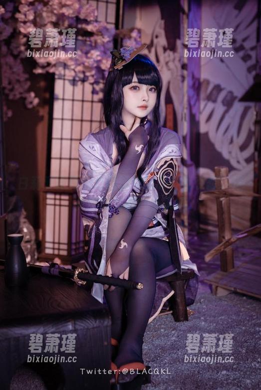 白莉爱吃巧克力的旗袍图册：我在想，这真的能引起回头率吗