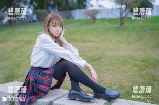 不止是美腿，祖木子带你从写真到cos的“小旅行”