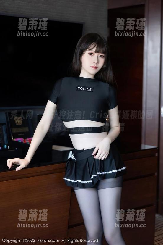 秀人网 - 袜子控注意！Cris_卓娅祺的图包让你爱上这份‘棉’情