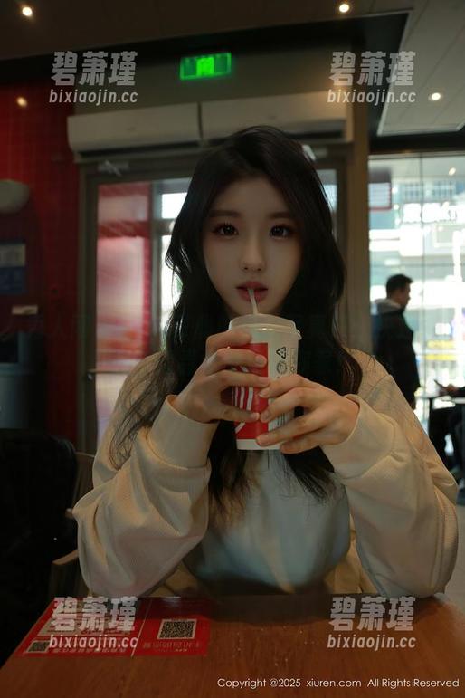 秀人网 - Niki可雅的少女写真集：快速下载，青春永驻送到你家！
