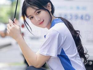 秀人网 – 双人合影？Yomi悠蜜说’不怕，我有美图和无圣光加持！’你确定能Hold住？