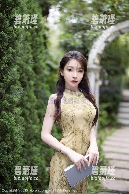 秀人网 - 快看！外科TEL在红裙里的模样，原图不可错过哦！