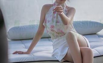 秀人网 – 每一幅都是惊喜，娜娜baby的JK原图福利不停歇！
