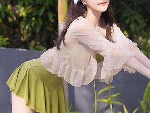 秀人网 – 是否想来一场温妮的裤里丝写真秀？精选风格，完全不无聊！