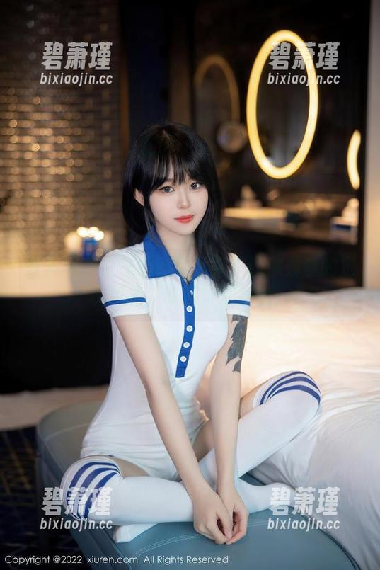 秀人网 - 白沫的吊带图集：让你羡慕的定制风格，来吧，别害羞。