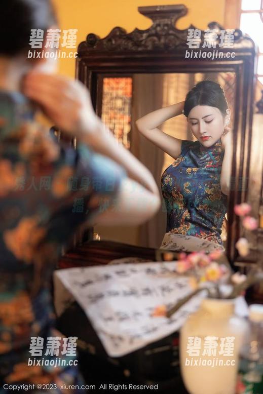 秀人网 - 随身带白芷yy，户外动作高清直播，快来下载个够吧!