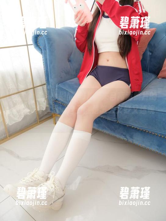 紧急企划 - 小恩黑丝JK，来自高清照片的诱惑，真想问问这到底是怎么又好又迷呢！