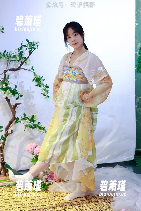 绮梦摄影 - 有没有发现，yuuu的妹妹在美图中可不仅仅是‘漂亮’那么简单！