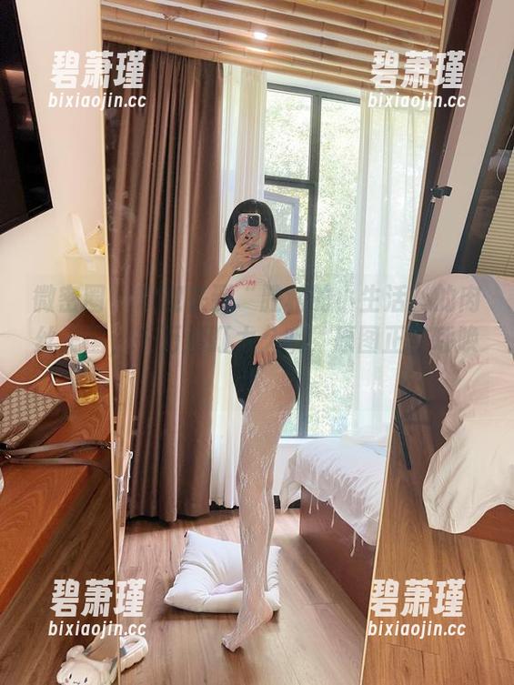 微密圈 - 欢迎来到“胜利的小生活”的肉丝王国，千万别盯太久哦，原图正在呼唤！