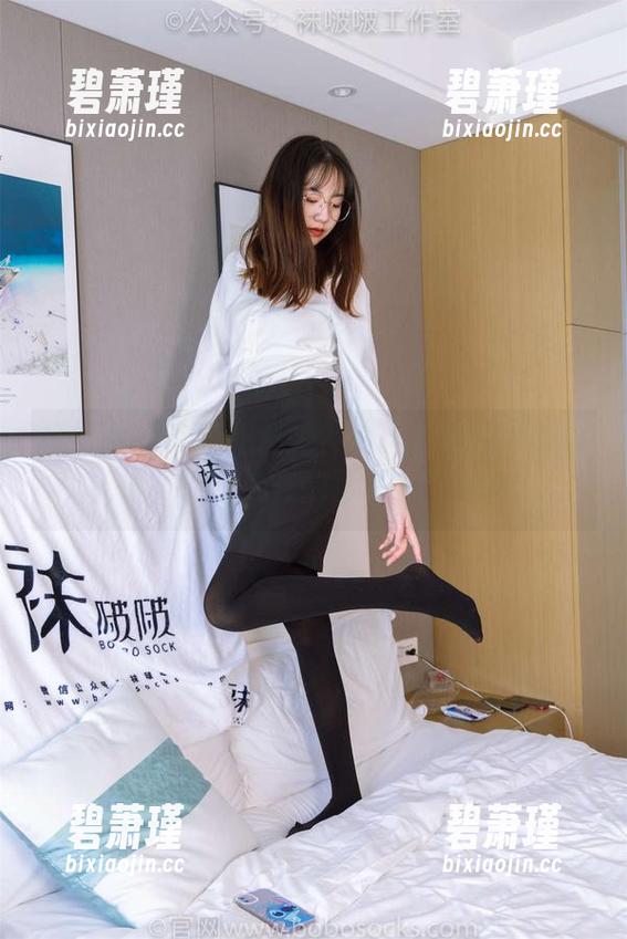 袜啵啵 - 你敢想象吗?周周的厚肉丝美图更新,不小心开启了另一个次元! 袜啵啵 - 你敢想象吗?周周的厚肉丝美图更新,不小心开启了另一个次元!