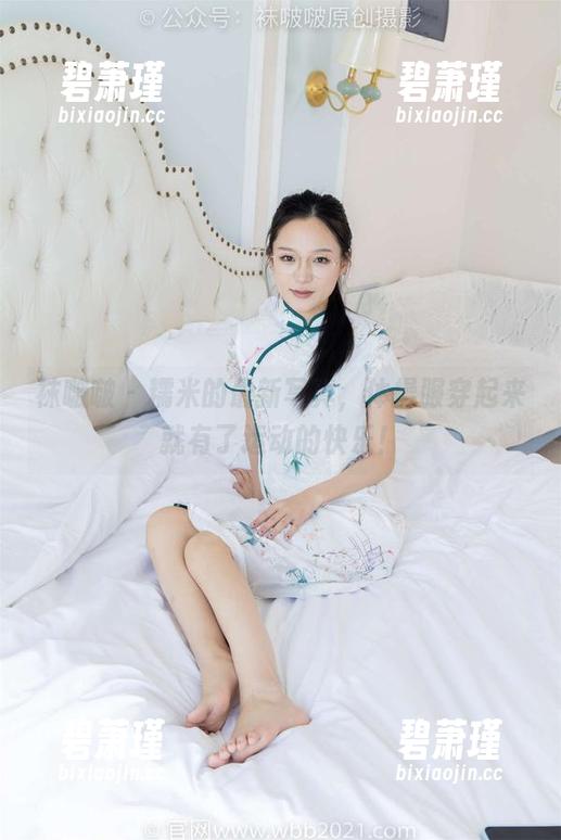 袜啵啵 - 糯米的最新写真，体操服穿起来就有了运动的快乐！