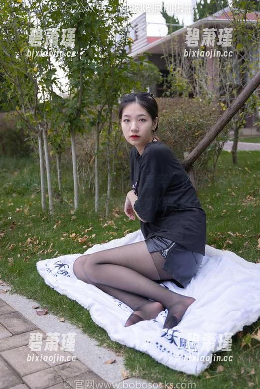 袜啵啵 - “芝士”的“套装”作品，这种风格，什么时候才能学到？
