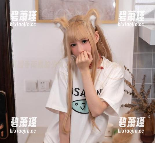 西园寺南歌的少女套图合集：轻轻松松，打破次元壁的日常。