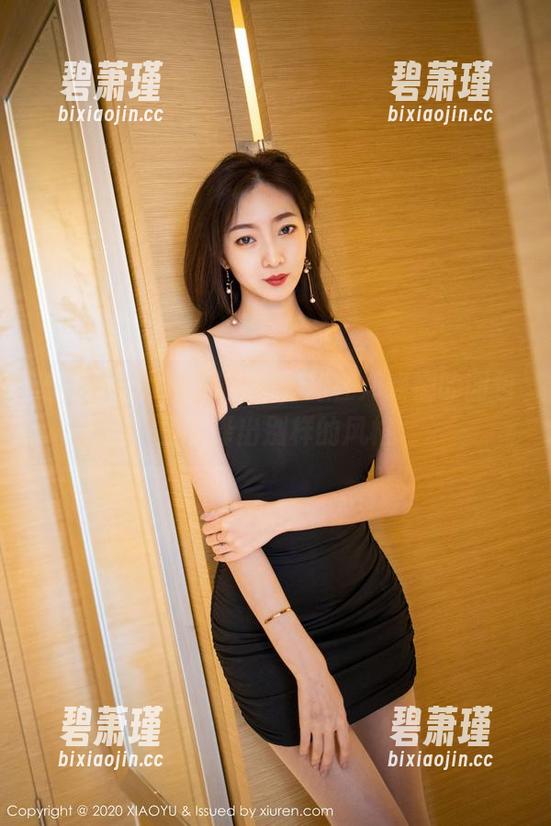 语画界 - 明明是毛衣，却在郑颖姗的图包里演绎出别样的风格