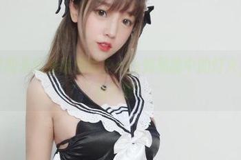 看！过期米线线喵的黑色cos如黑暗中的灯火，我好想下载！