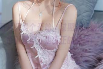 这张图片只是个开始，过期米线线喵的紫色小恶魔才是真正的戏精！