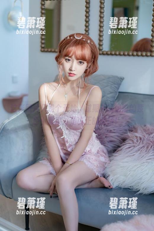 这张图片只是个开始，过期米线线喵的紫色小恶魔才是真正的戏精！