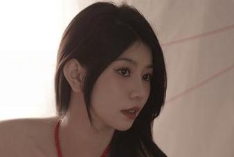 微密圈 – 鱼神鱼的双马尾内衣，最新写真作品继续撩动心弦！