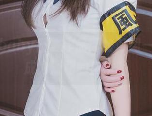 鹿八岁baby日常作品：如何用一根青菜成为滑稽的魔术师